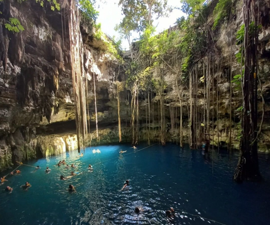 Cenote Oxman: Una piscina natural en medio de la selva